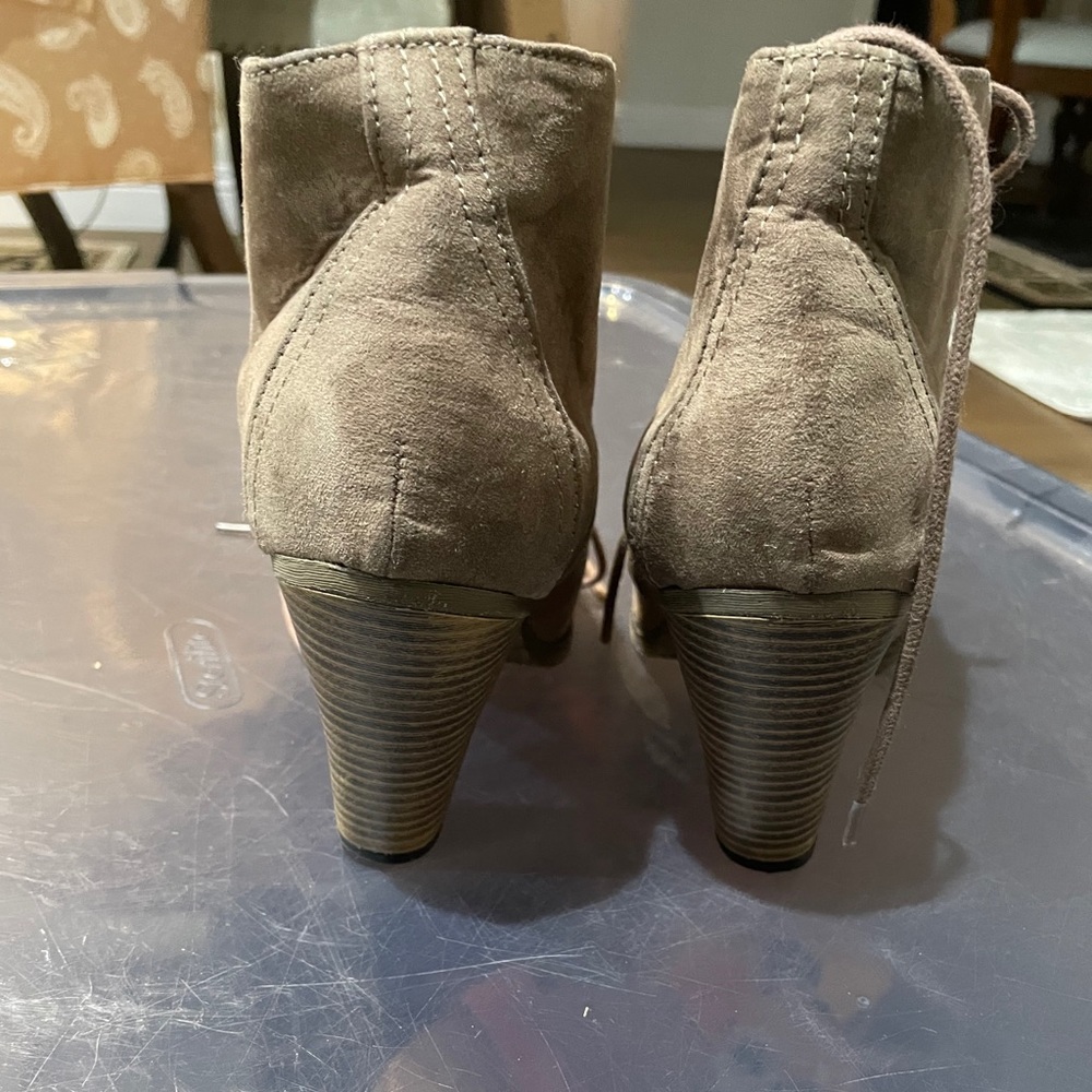 Beige booties - Picture 3 of 3
